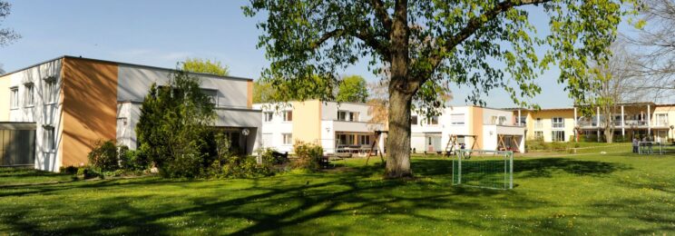 Das Gebäude des Cabrini Haus mit Garten