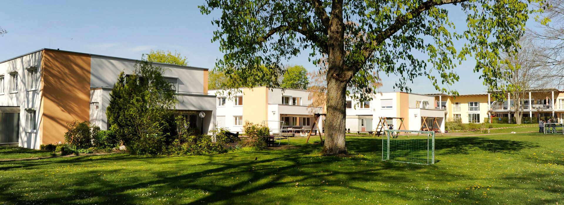 Das Gebäude des Cabrini Haus mit Garten