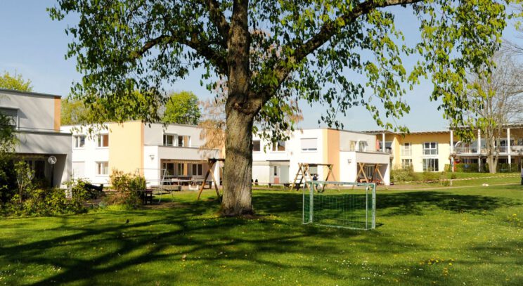 Das Gebäude des Cabrini Haus mit Garten